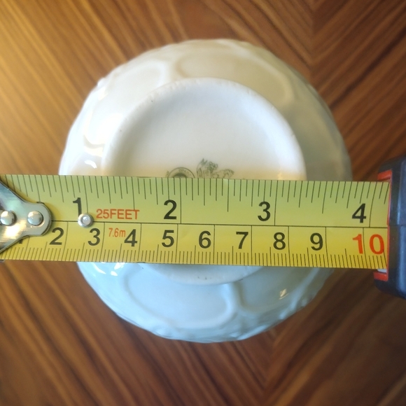 Belleek Vase - Picture 5 of 8